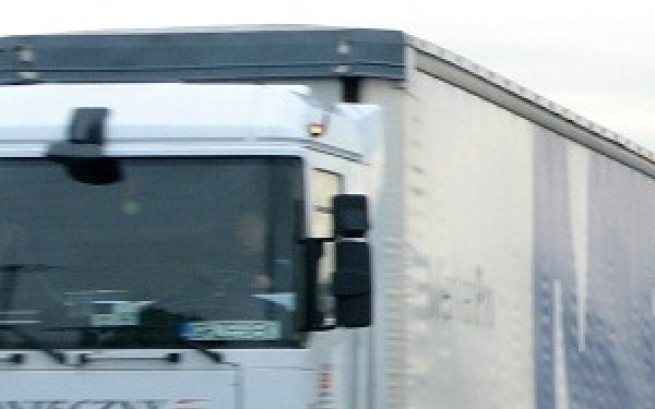 Havazás - Visszafordítják a kamionokat az M7-esen Eszteregnyénél