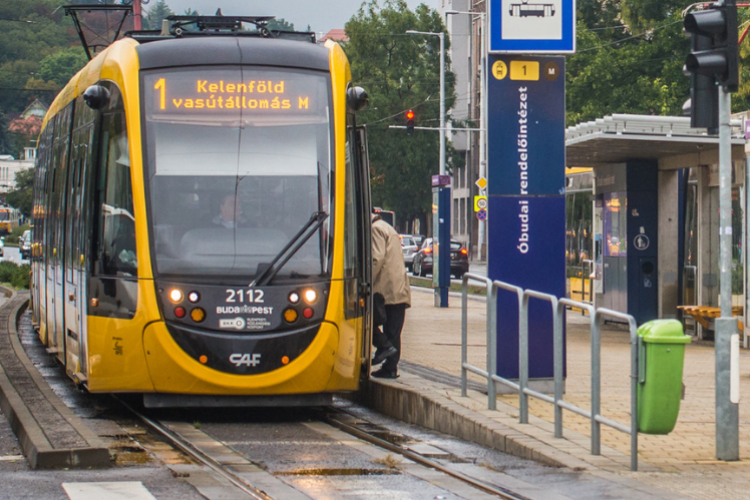 Marad a Budapest-bérlet és a vármegye bérletet is elfogadja a BKK