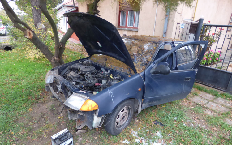 Megpróbált elmenekülni a rendőrök elől a suzukis, nem lett jó vége!