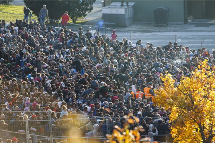 Illegális bevándorlás - Biztonságpolitikai szakértő: nem indokolt háborús pszichózist kelteni